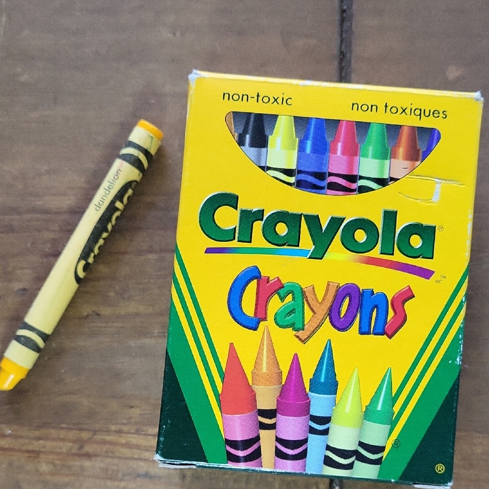 Vintage Crayola Vibrant Crayons Set